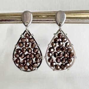 712-Mon-Couleur-sieraden-by-Alinde-druppel-bruine-oorbellen-brons-facet_zilveren-rvs-oorstekers